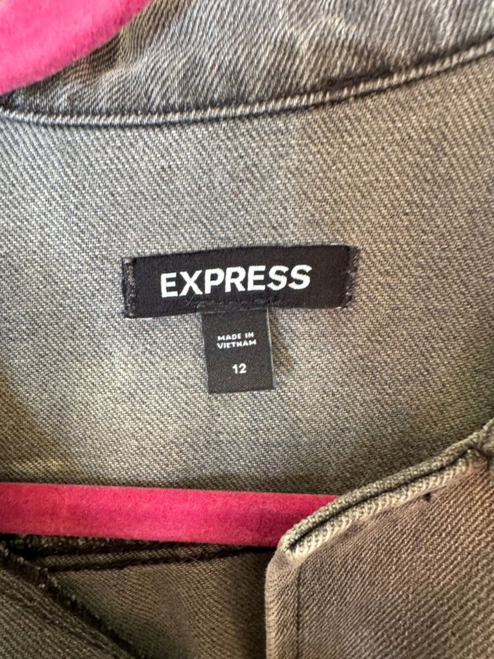 Express Womens Gray Denim Jumpsuit Size 12 Long Sleeve Collared Button-Up Belted - Picture 4 of 7